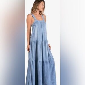 Elan Women's gorgeous NWT Blue Denim Dress